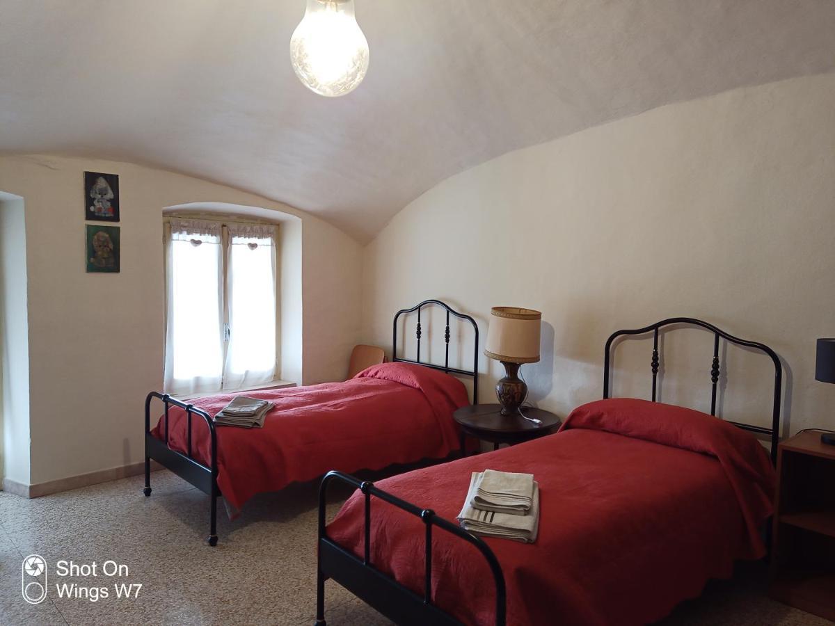 Bed and Breakfast Beb Infamiglia Cascinette Екстер'єр фото