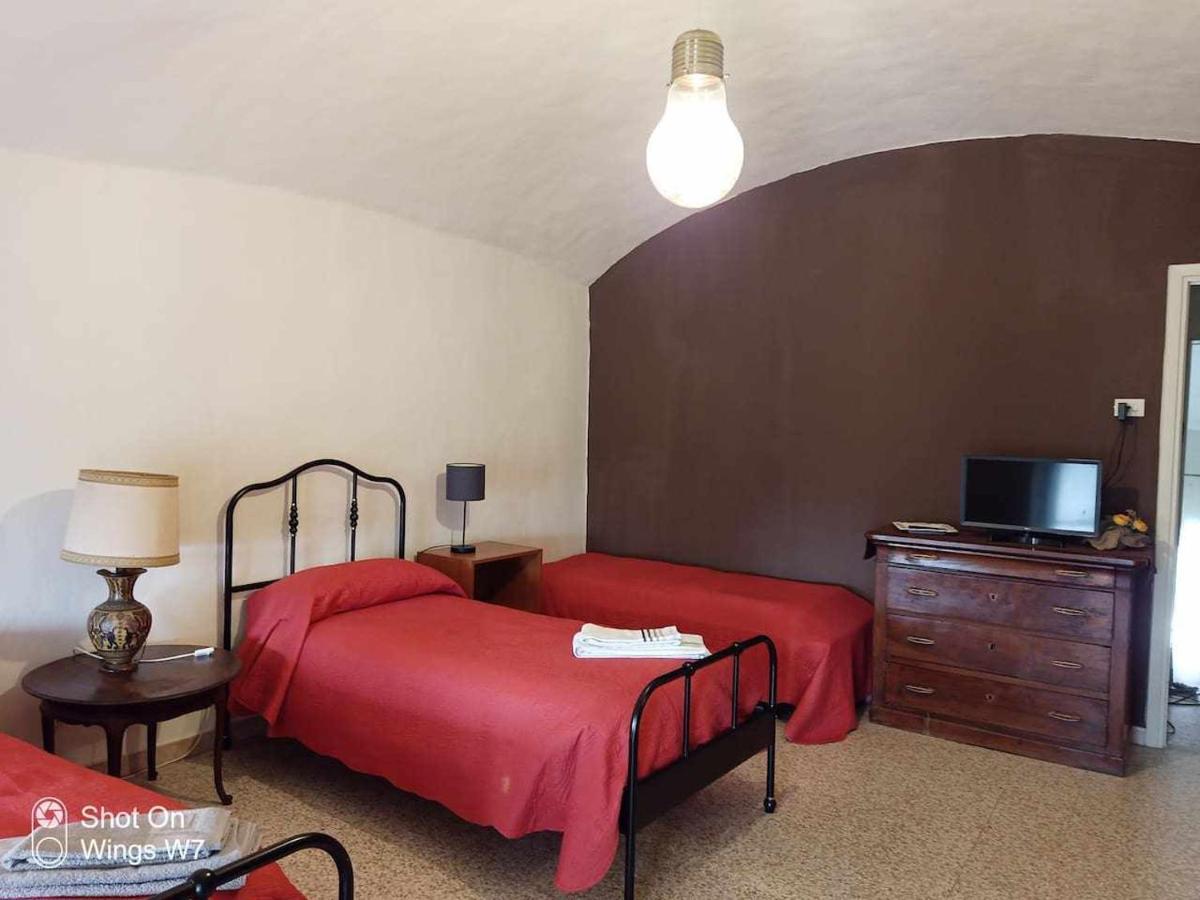 Bed and Breakfast Beb Infamiglia Cascinette Екстер'єр фото
