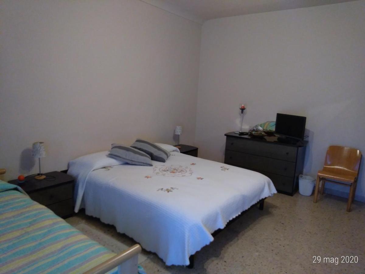Bed and Breakfast Beb Infamiglia Cascinette Екстер'єр фото